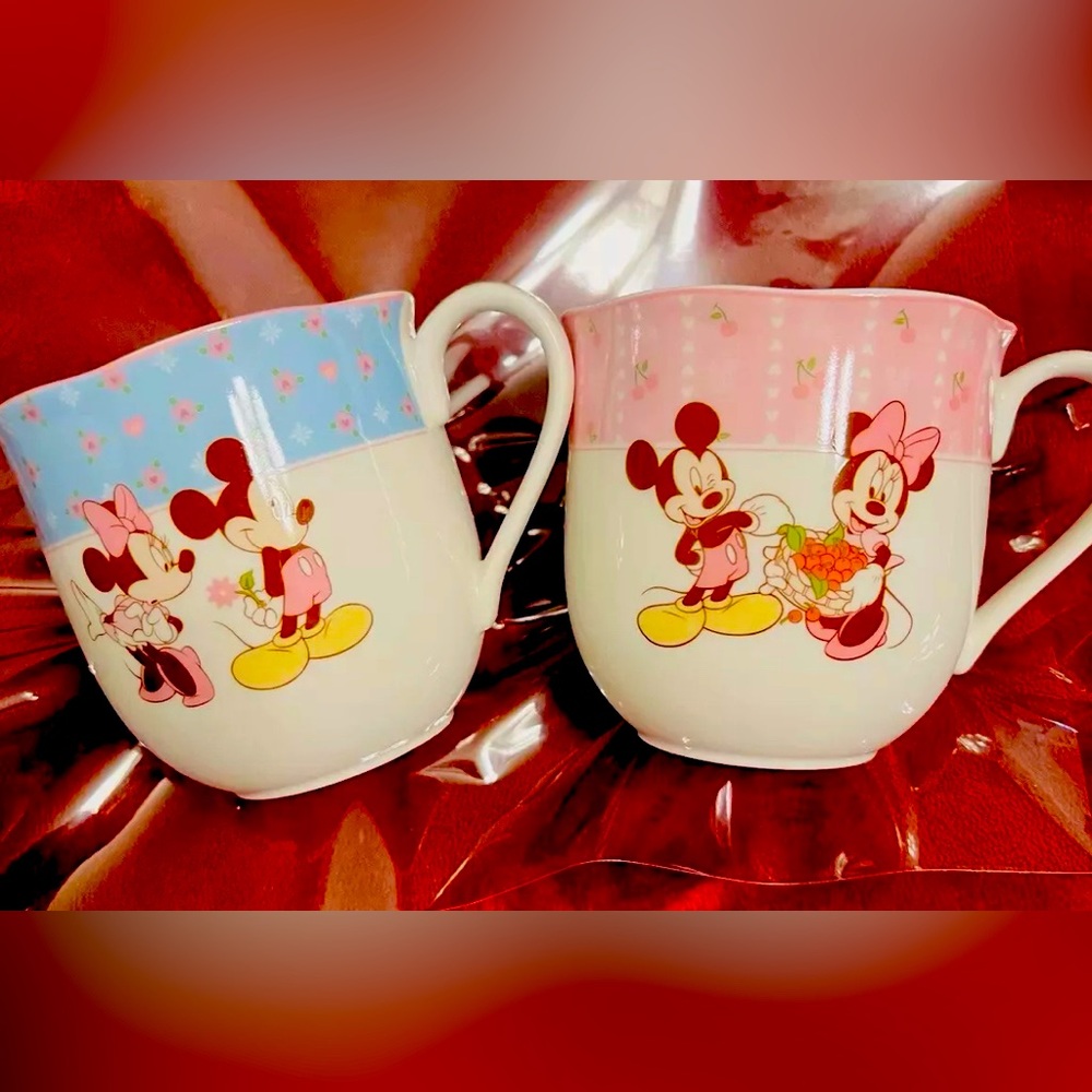 RARE Disney Character Series Sango Japan Mickey &Minnie Blue &Pink 2 Tea Cups